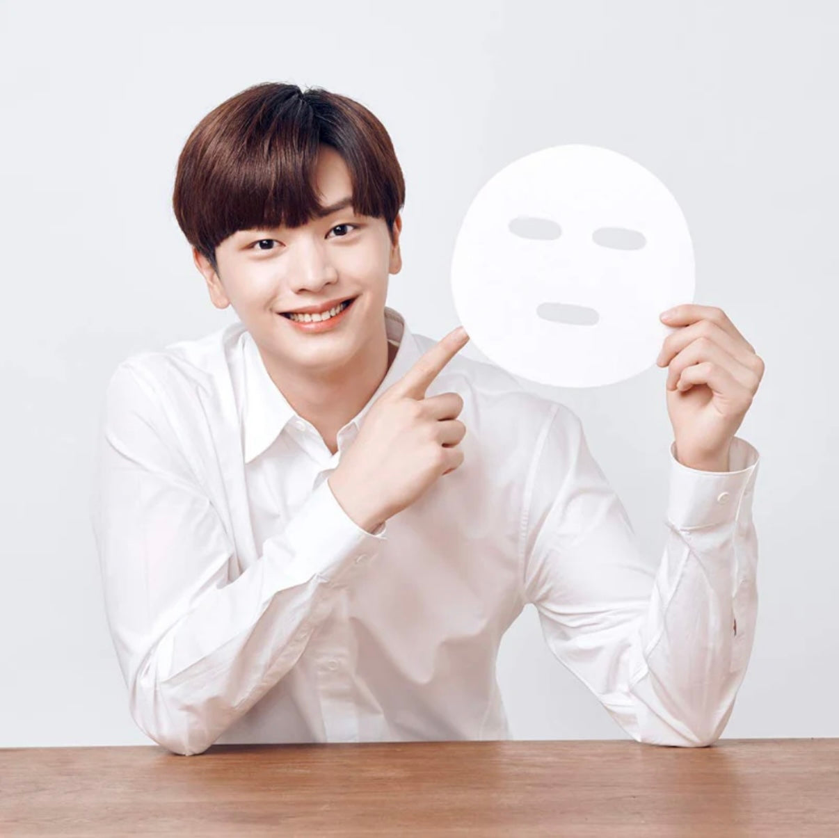 Some By Mi Hyaluron Moisturizing Glow Luminous Ampoule Mask (1 Mask)